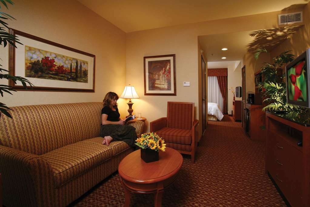 Hilton Garden Inn Las Vegas/Henderson Bilik gambar